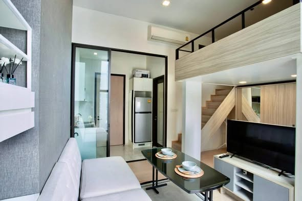 คอนโดชีวาทัยเรสซิเด้นท์อโศก ชั้น 10 ห้อง 35 ตรม. แบบ Duplex high ceiling 4.5 เมตร ขาย 4.5 ล้านบาท / ให้เช่า 25,000 บาทต่อเดือน