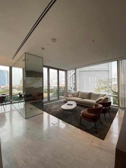 Four Seasons Private Residence 2 ห้องนอน 2.5 ห้องน้ำ