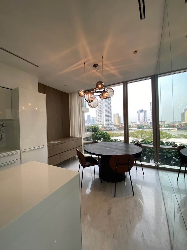Four Seasons Private Residence 2 ห้องนอน 2.5 ห้องน้ำ