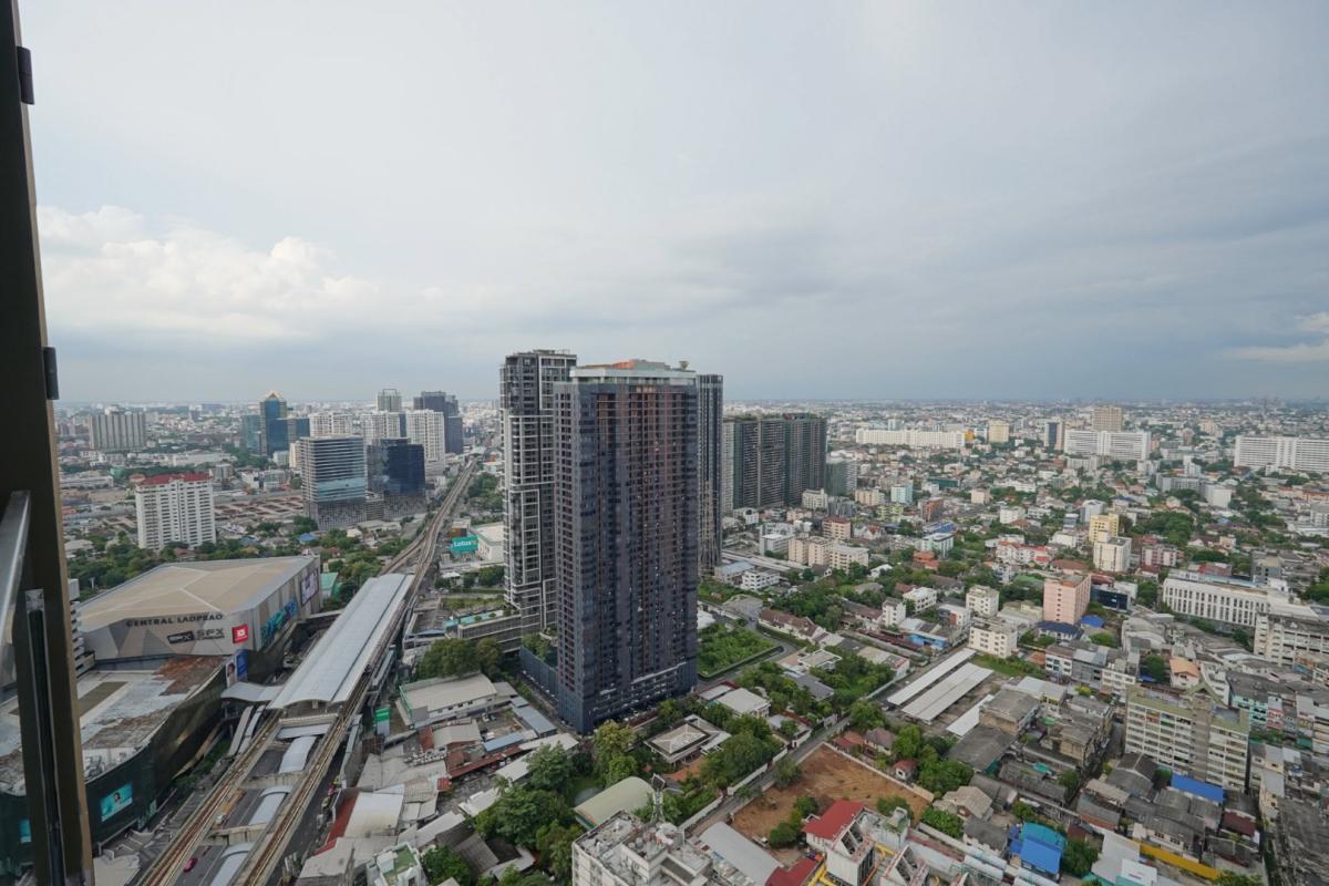 The crest park residences