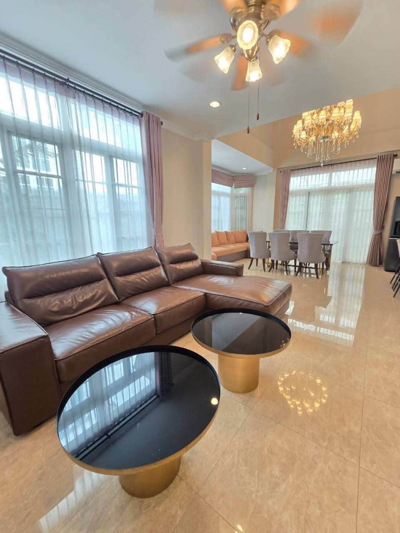 ให้เช่าวิลล่าสวยหลังใหญ่ โครงการแฟนตาเซีย วิลล่า บางนา International Village