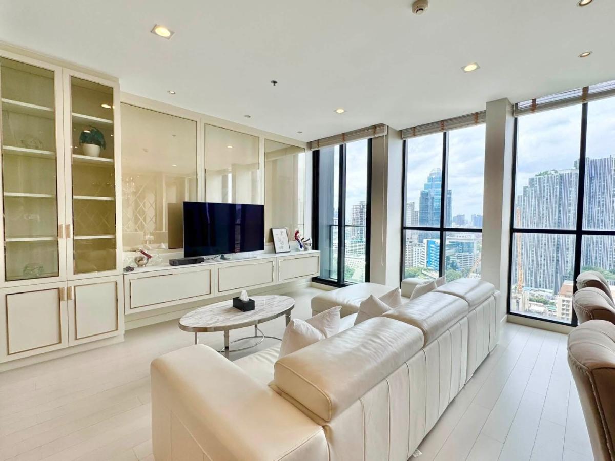 โนเบิลเพลินจิต* – ห้องนอน 2 ห้องสุดหรู วิวเมืองแบบไม่มีอะไรมาบดบัง! สภาพใหม่เอี่ยม (ไม่เคยให้เช่ามาก่อน!) ชั้นสูง ตกแต่งครบครัน พร้อมลิฟต์ส่วนตัว 2 ตัว ขึ้นลงห้องได้โดยตรง 💸 120,000 บาท/เดือน (ต่อรองได้)