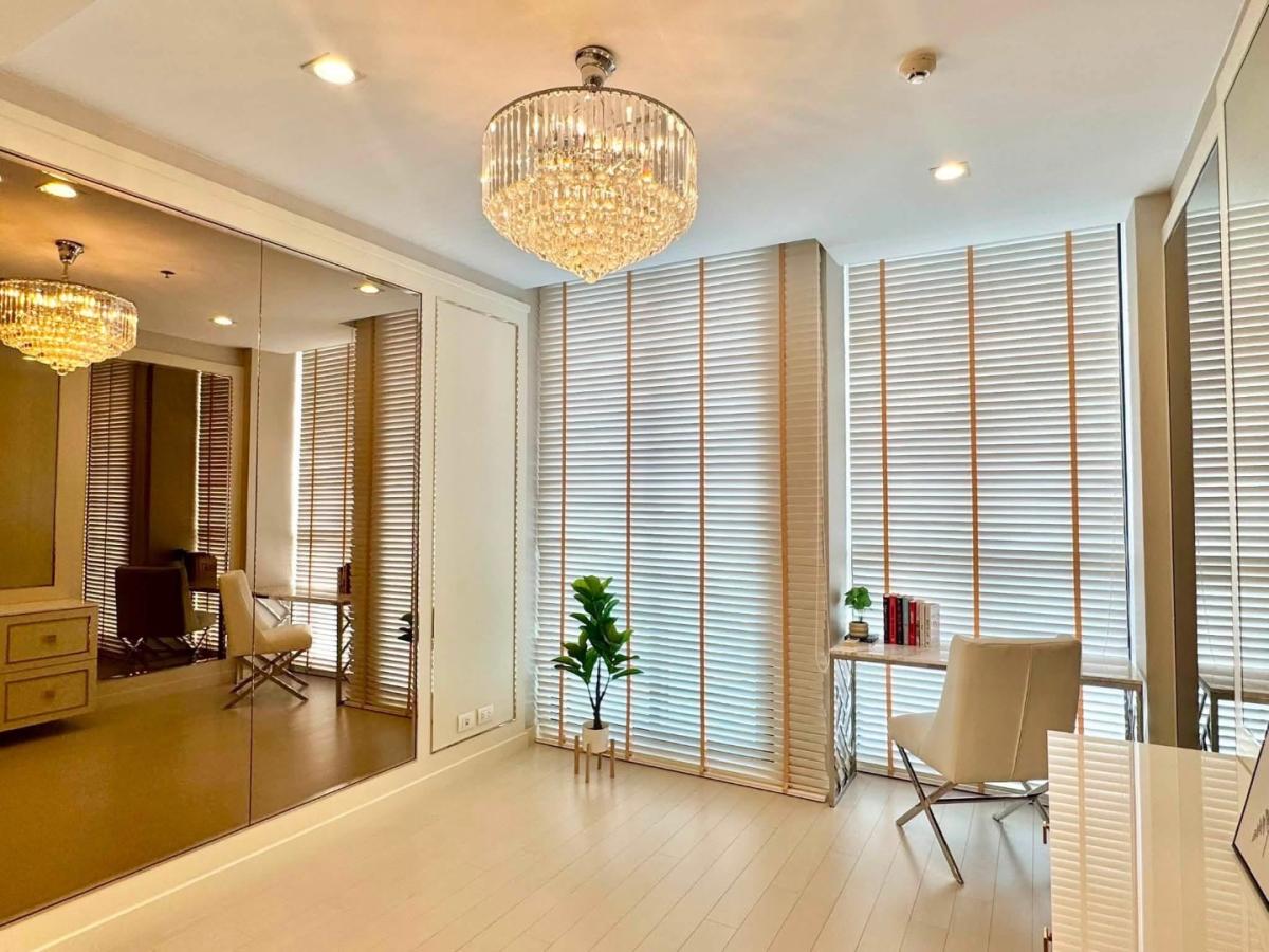 โนเบิลเพลินจิต* – ห้องนอน 2 ห้องสุดหรู วิวเมืองแบบไม่มีอะไรมาบดบัง! สภาพใหม่เอี่ยม (ไม่เคยให้เช่ามาก่อน!) ชั้นสูง ตกแต่งครบครัน พร้อมลิฟต์ส่วนตัว 2 ตัว ขึ้นลงห้องได้โดยตรง 💸 120,000 บาท/เดือน (ต่อรองได้)