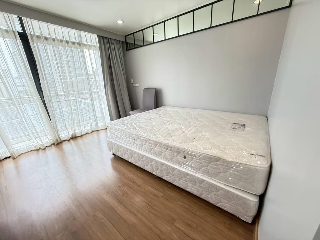 🏡 ให้เช่า คอนโดบ้านพร้อมพงษ์ (Baan Prompong)  ✨ ห้องกว้าง 209 ตร.ม. | 3 ห้องนอน | 3 ห้องน้ำ ชั้น6  📍 ทำเลพร้อมพงษ์ กรุงเทพฯ ซอยสุขุมวิท 39