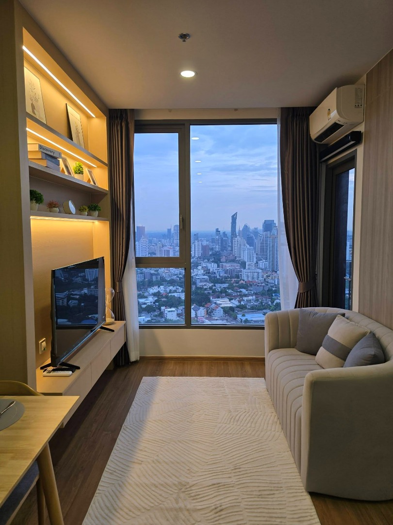 ให้เช่าคอนโด Cloud Thonglor-Phetchaburi 🔥 ชั้น41 ห้องตกแต่งครบ พร้อมเข้าอยู่ ตามหาผู้เช่ารายแรกครับ! ✅ 1 Bed  32 ตร.ม.  ✅ ชั้น 41(ชั้นสูง วิวสวย โปร่งสบาย)