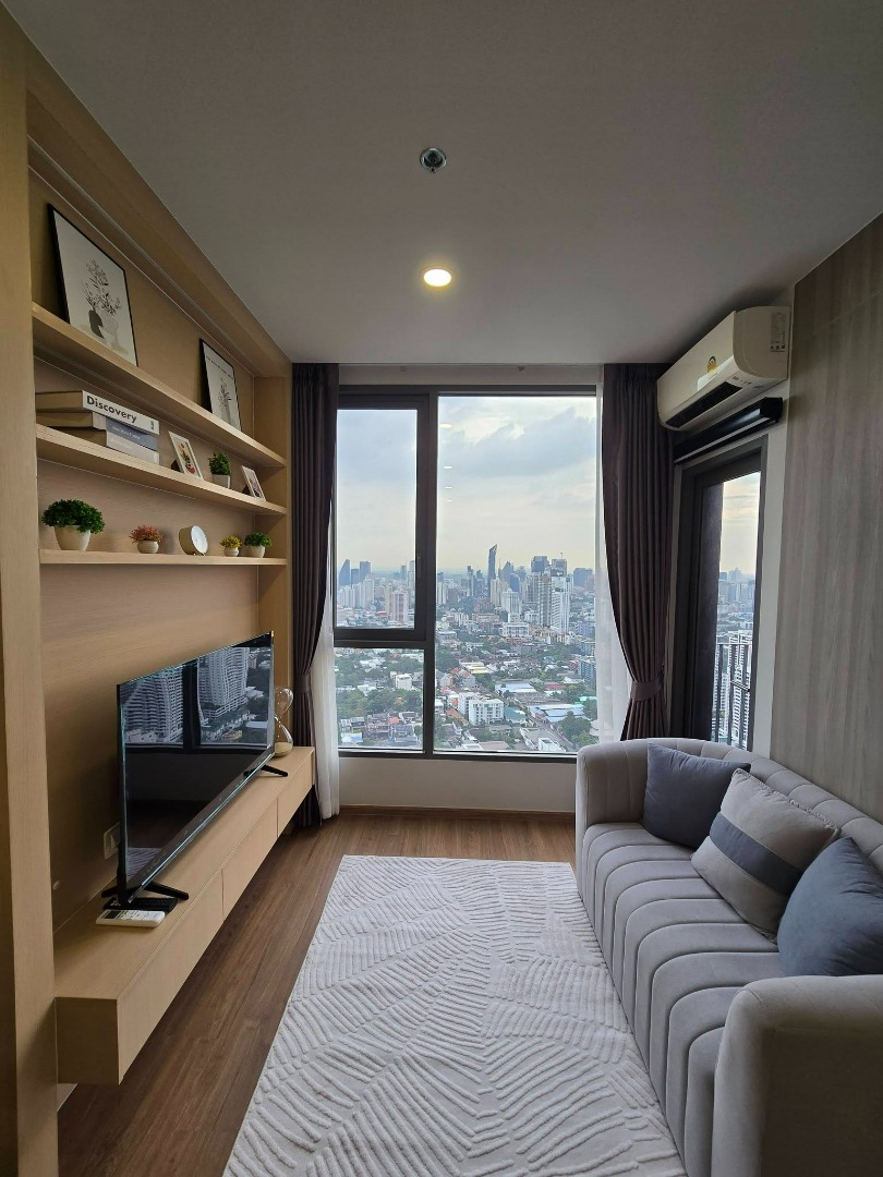 ให้เช่าคอนโด Cloud Thonglor-Phetchaburi 🔥 ชั้น41 ห้องตกแต่งครบ พร้อมเข้าอยู่ ตามหาผู้เช่ารายแรกครับ! ✅ 1 Bed  32 ตร.ม.  ✅ ชั้น 41(ชั้นสูง วิวสวย โปร่งสบาย)