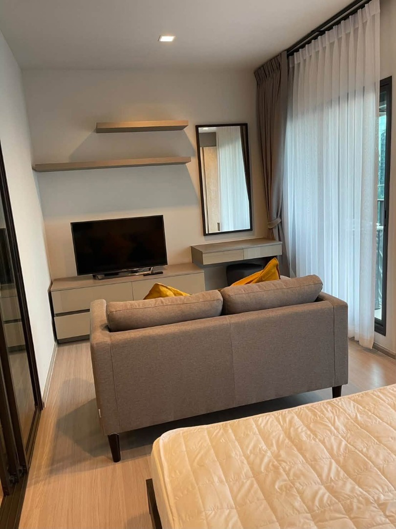 ให้เช่า Life Asoke rama9 [แต่งสวย]  28 ตร.ม. ชั้น 32
