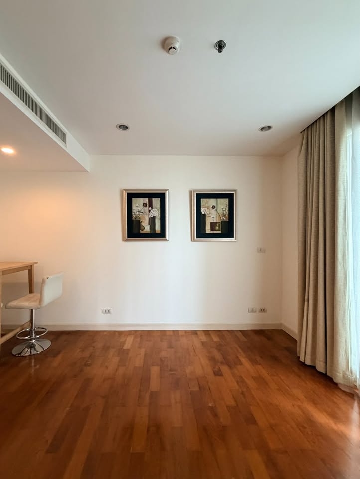 ขายด่วน! คอนโดบ้านสิริ 31 (Baan Siri 31) ราคา 5.65 ล้านบาท  • 1 ห้องนอน | 57 ตร.ม.