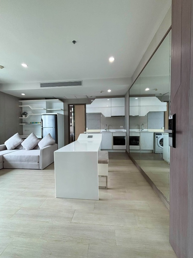 📌 Ready to move in !!! Pyne by Sansiri ให้เช่า ห้องมุมบิวท์อินแต่งสวยแบบ 1 Bedroom ชั้น 26 ทิศตะวันออก Nice city view and Pool view + ห้องขนาด 46 ตร.ม. ชั้น 26