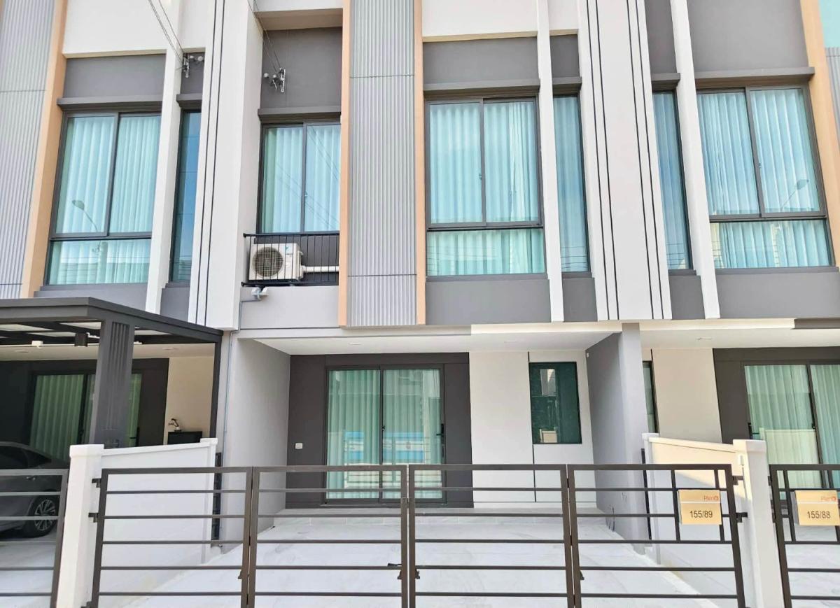    🌟🌟🏠🏠 โครงการ นำ้ไม่ท่วม🌟🌟    🌟 ให้เช่า ทาวน์โฮมใหม่ 2 ชั้น ติดเมกะบางนา ทำเลทองหลัง MEGA Bangna.                               ⭐️โครงการ Pleno สุขุมวิท–บางนา 4 🏡บ้านใหม่ไม่เคยปล่อยเช่ามาก่อน 