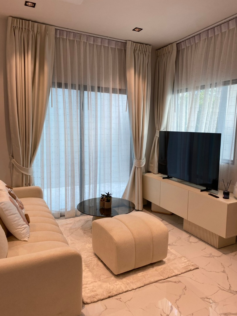🏡 ให้เช่า | ทาวน์โฮมหรู 4 ชั้น ✨ บ้านทาวน์โฮมหรู 4 ชั้นให้เช่าจำเป็นต้องมีความต้องการทั้งการอยู่และการจดทะเบียนบริษัท