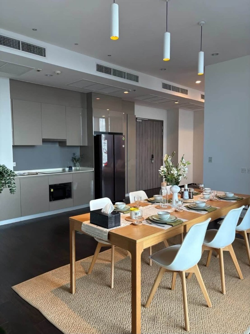 ปล่อยเช่า Whizdom Essence Penthouse ชั้น 48 ขนาด 202 ตรม. 4 ห้องนอน ใกล้ BTS ปุณณวิถี