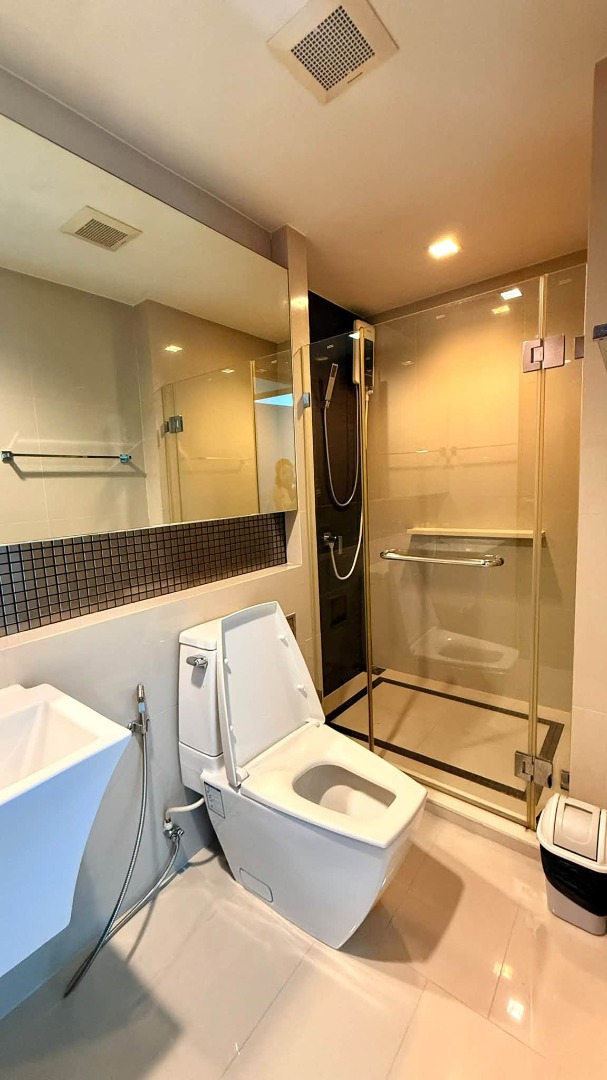 ให้เช่าคอนโด Rhythm Sathorn