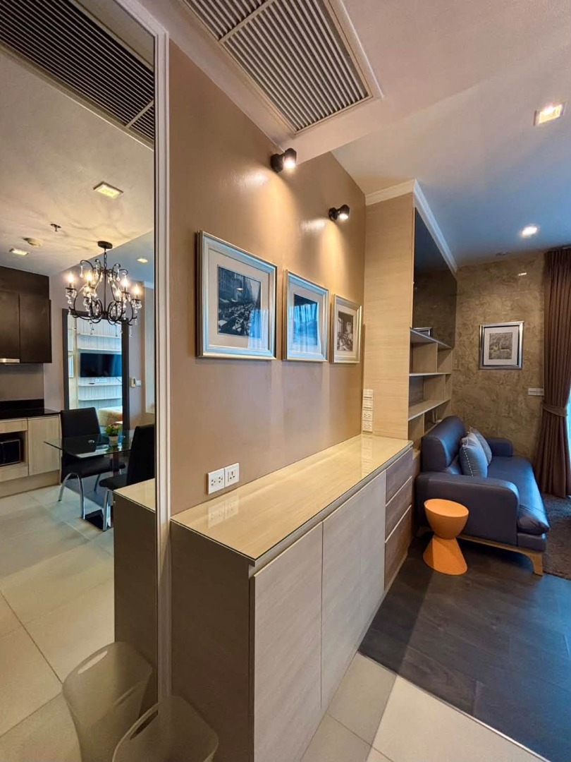 Edge Sukhumvit 23 ให้เช่าห้องมุมแต่งสวยพร้อมอ่างอาบน้ำแบบ 1 Bedroom ชั้น 10