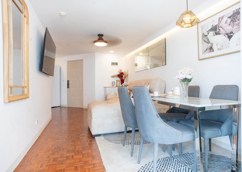 องมุมรีโนเวทใหม่พร้อมวิวเมืองแบบพาโนรามา – 2 ห้องนอน ที่ Sukhumvit Suite (สุขุมวิท สวีท) ซอยสุขุมวิท 13 | ใกล้ BTS นานา และโรงเรียนนานาชาติ NIST