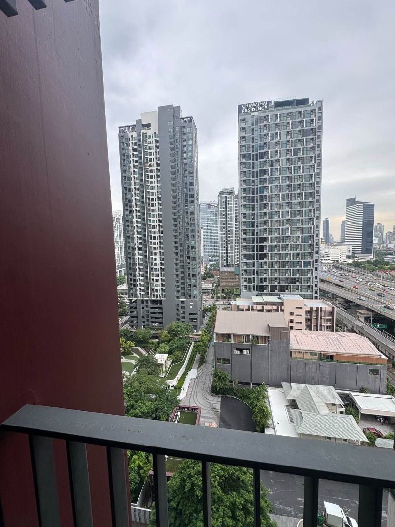 ปล่อยเช่า Life Asoke Hype | ชั้น 16 | 35 ตร.ม. ห้องขนาด 35 ตร.ม. ชั้น 16 (1 Bedroom Plus) ติดวอลเปเปอร์ทั้งห้อง