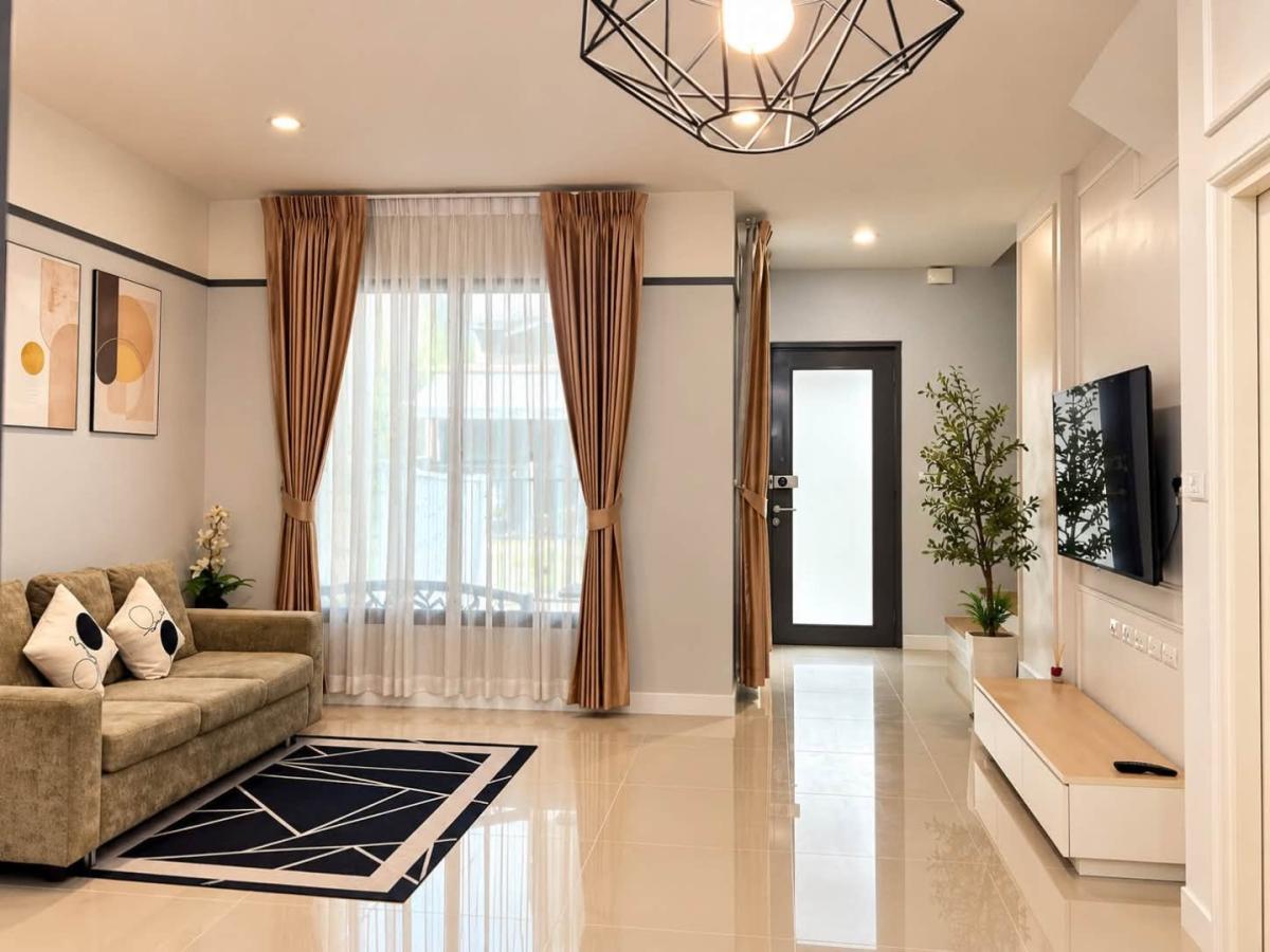 ทาวน์โฮมรีโนเวทให้เช่าใกล้ MEGA Bangna 3 ห้องนอน 30,000 บาท/เดือน รับลูกค้าชาวจีน