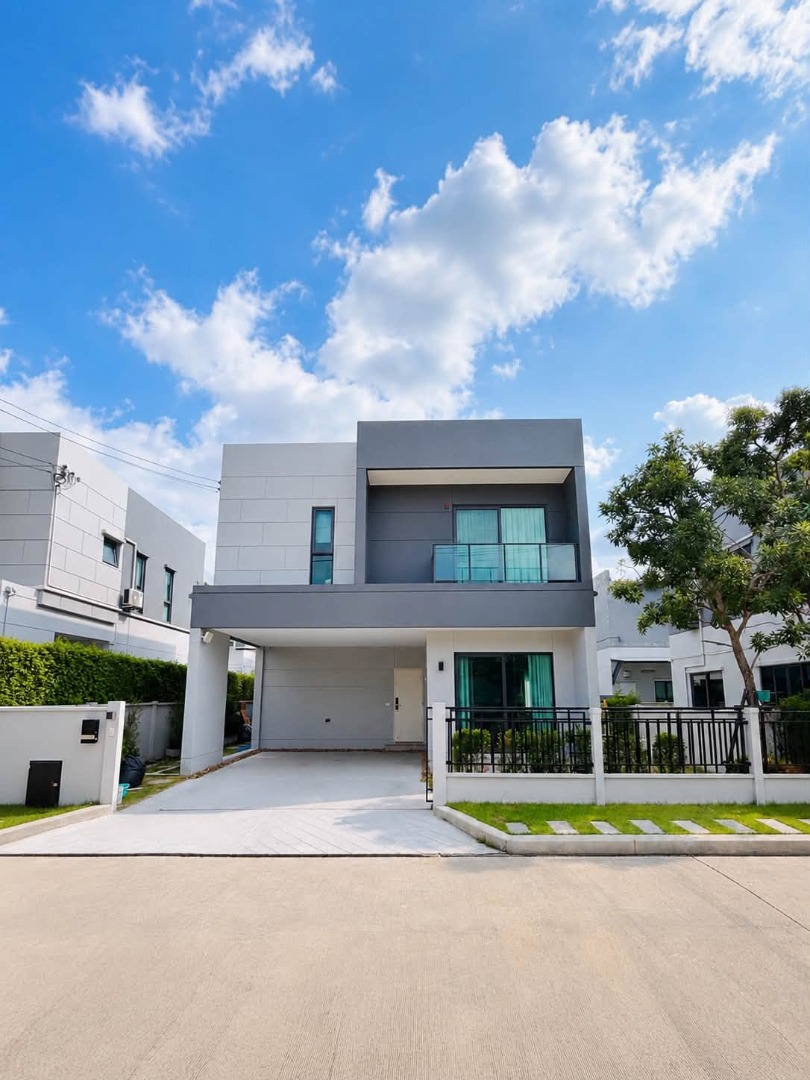 บ้านเดี่ยวให้เช่า Centro Bangna เฟส 1 Modern Minimal Style  Fully Furnished  Ready to Move In