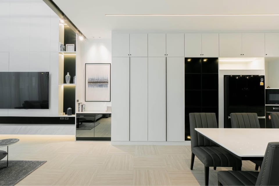 ขาย/เช่า LUXE 35 (Luxury Townhome) 4 ชั้น 3 ห้องนอน 4 ห้องน้ำ 1 ห้องออกกำลังกาย 
