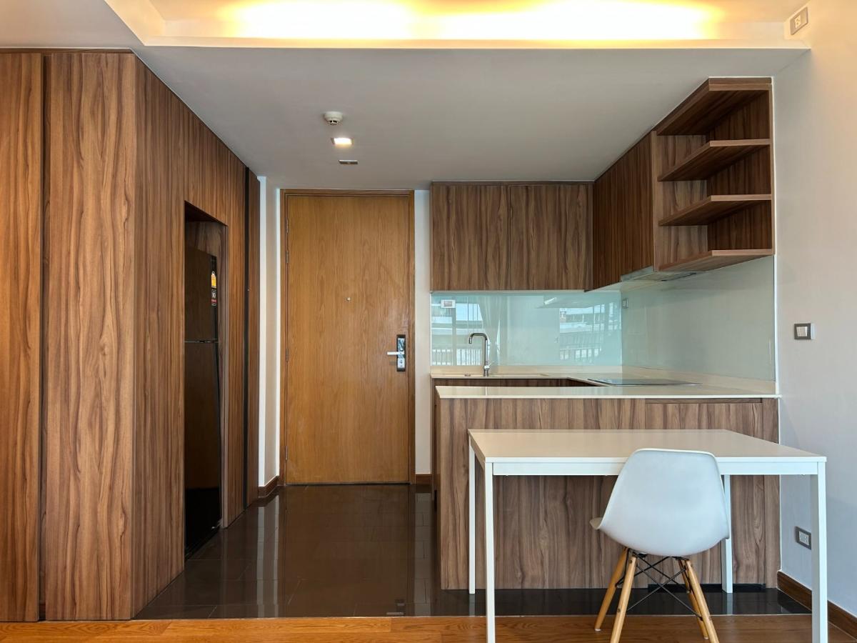 ให้เช่าคอนโด 2 ห้องนอน 2 ห้องน้ำ (ย่านพร้อมพงษ์/อโศก) – ตกแต่งใหม่พร้อมอยู่