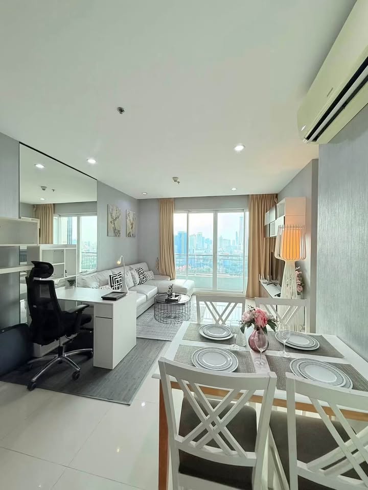 ให้เช่า Circle Phetchaburi 36  ห้องมุม Floor-to-Ceiling View ชั้นสูง เทควิว