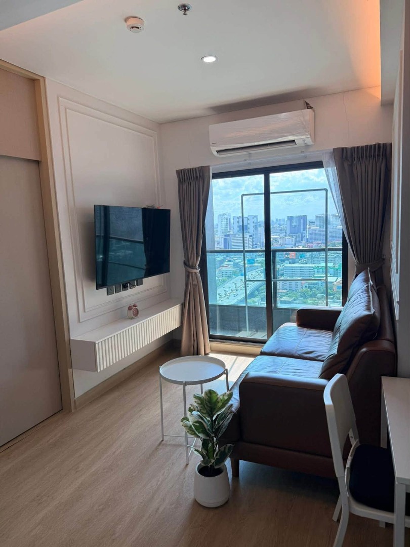 ลุมพินีสวีท-ดินแดง  New room ห้องใหม่ ห้องสไตส์ มินิมอล พร้อมเข้าอยู่ได้เลย