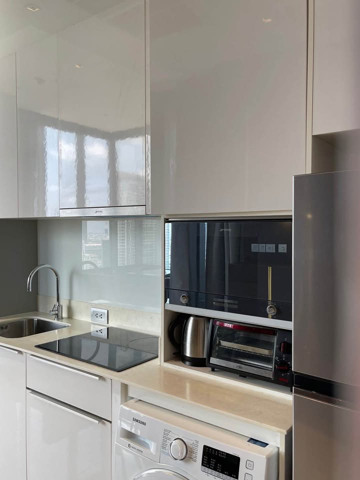 Rent Ashton Silom 186/187