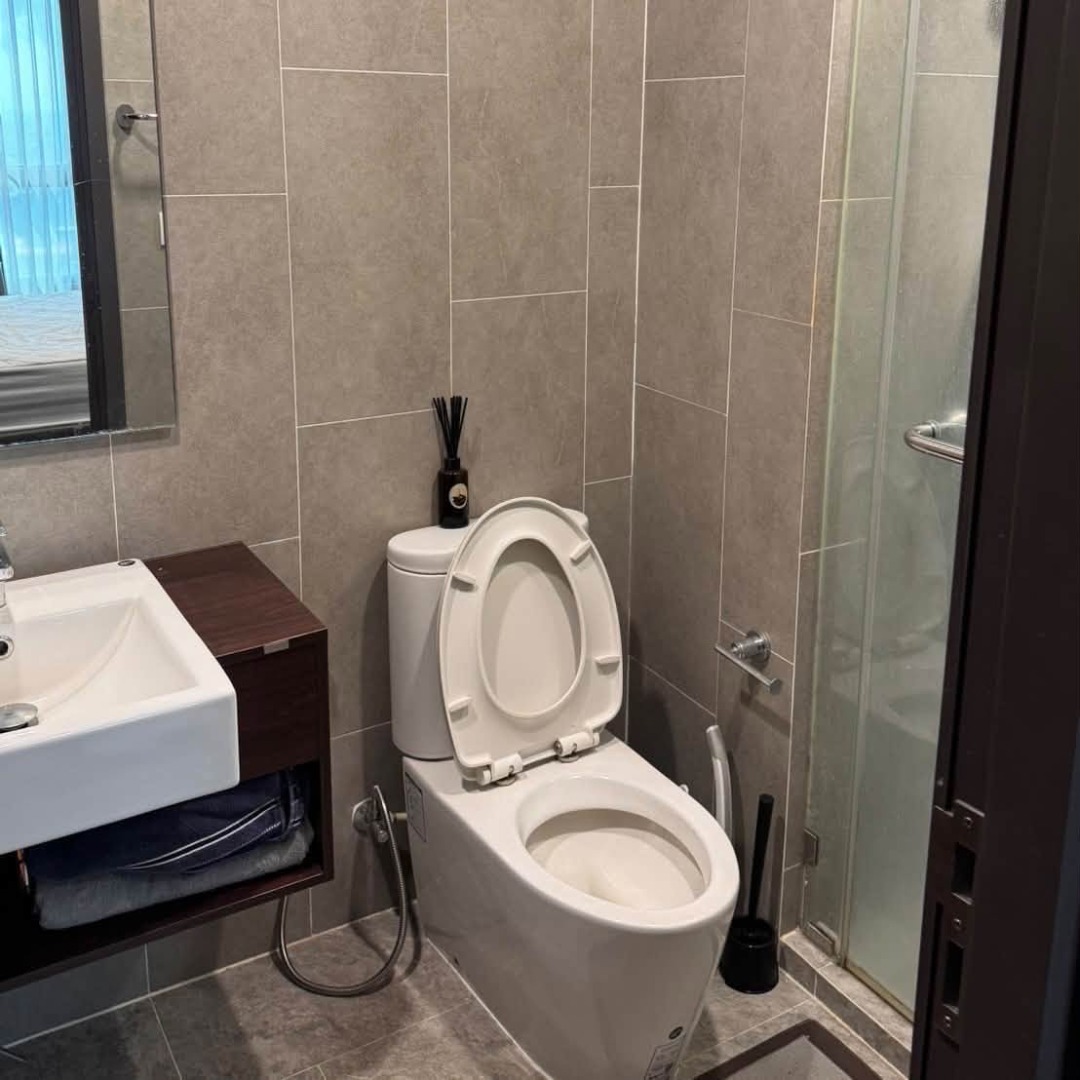 ปล่อยเช่า C Ekkamai Condominium 1 ห้องนั่งเล่น 17500 บาทต่อเดือน