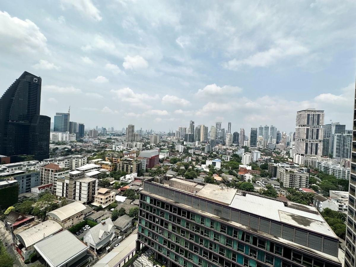 ให้เช่าและขาย The Esse Sukhumvit 36 ติด BTS ทองหล่อ 1 ห้องนอน 38.5 ตร.ม ติด BTS ทองหล่อ | พร้อมเข้าอยู่ **Ready to move in**