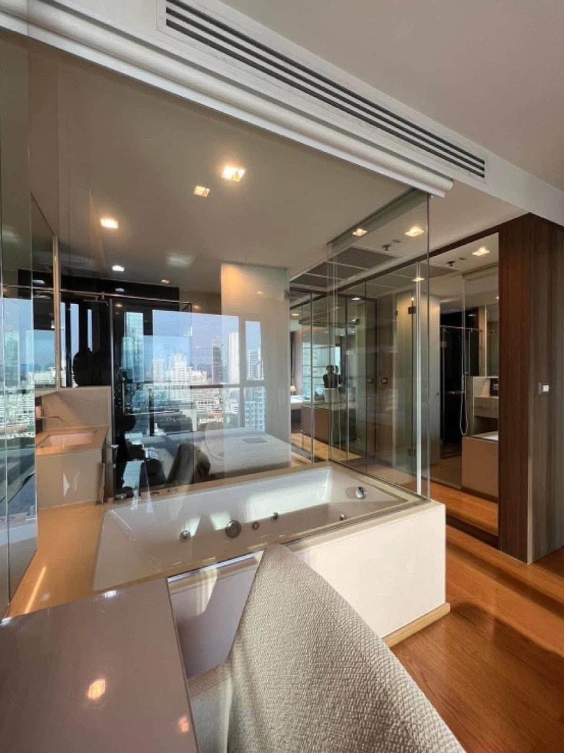 ให้เช่าAddress Sathon 55.28 ตรม ชั้น 24 เฟอร์ครบ 13.55 ล้านบาท