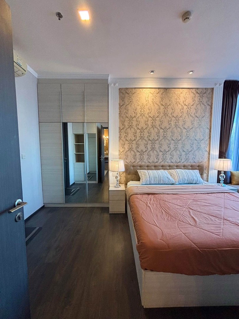 ให้เช่าคอนโด Edge Sukhumvit 23 ห้องมุมสวย พร้อมอ่างอาบน้ำ ค่าเช่า 38,000 บาท/เดือน (สัญญาเช่า 1 ปี)