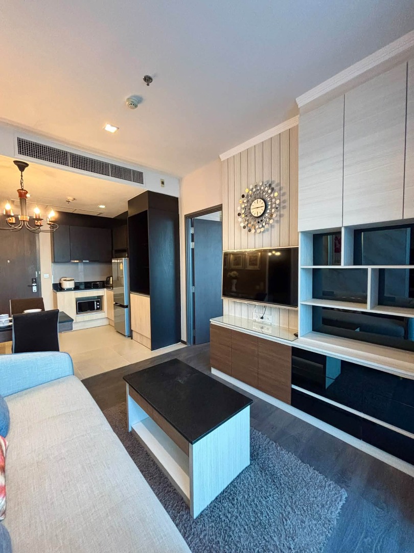 ให้เช่าคอนโด Edge Sukhumvit 23 ห้องมุมสวย พร้อมอ่างอาบน้ำ ค่าเช่า 38,000 บาท/เดือน (สัญญาเช่า 1 ปี)