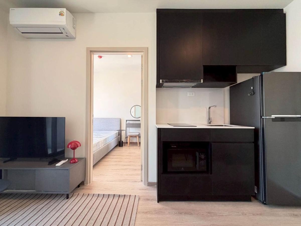 ปล่อยเช่า Nue District R9 (Rama 9) เฟอร์นิเจอร์และเครื่องใช้ไฟฟ้าครบ สัญญา 1 ปี - 21,000 บาท/เดือน