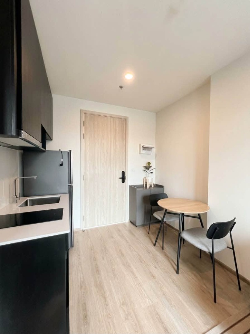 ปล่อยเช่า Nue District R9 (Rama 9) เฟอร์นิเจอร์และเครื่องใช้ไฟฟ้าครบ สัญญา 1 ปี - 21,000 บาท/เดือน